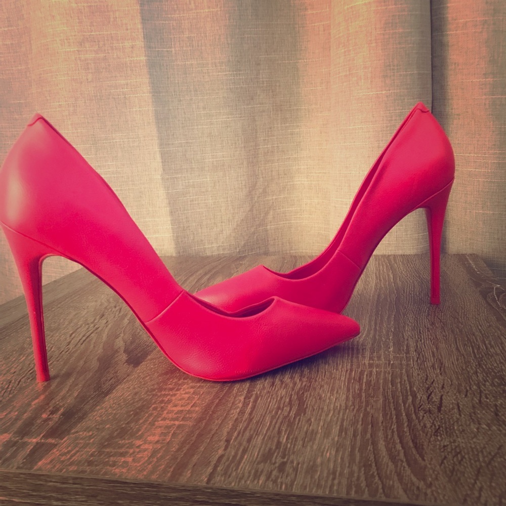 Hot pink Aldo heels